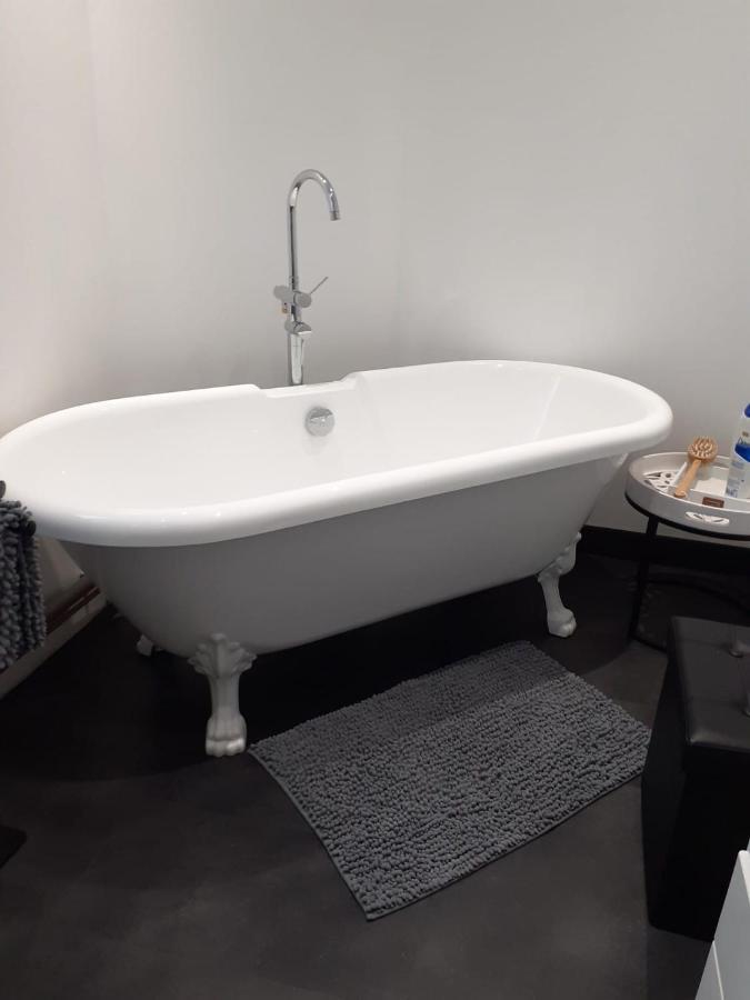 Oasis Master Suite Marconne Luaran gambar